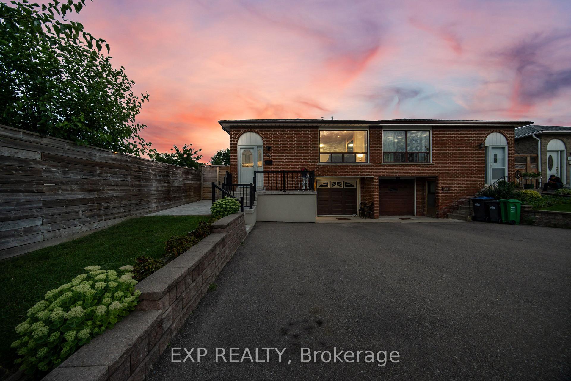 106 Hanson Road, Mississauga, ON, exterior