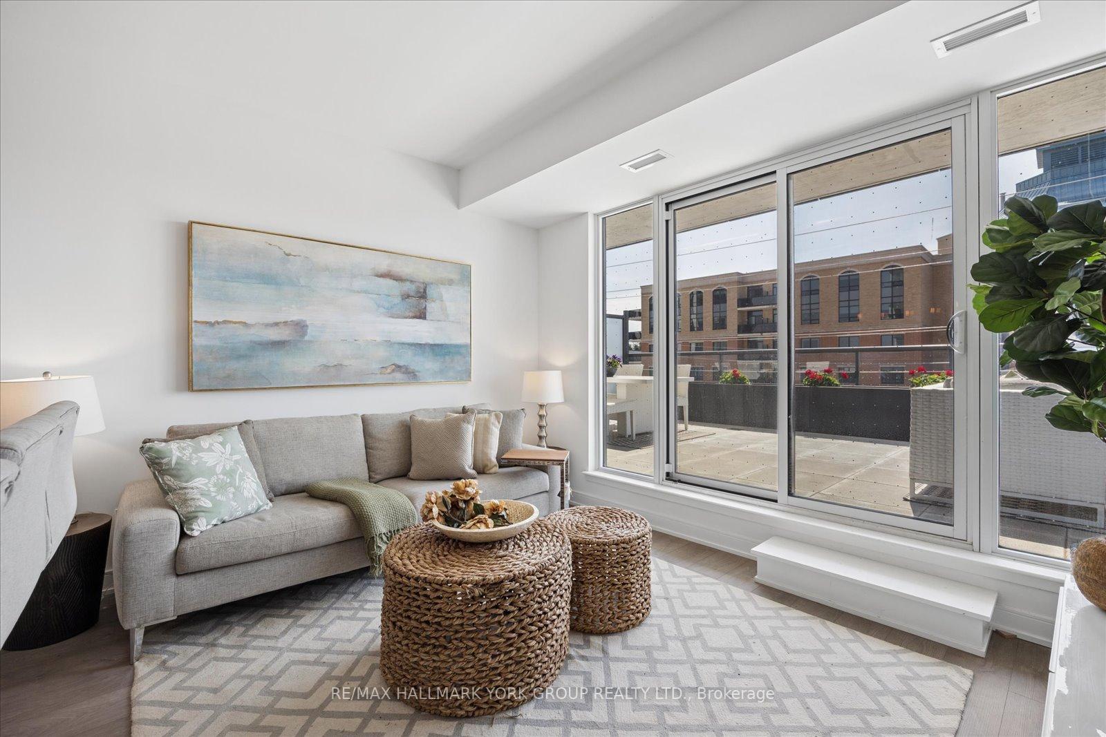 409 - 705 Davis Drive, Newmarket, ON, exterior