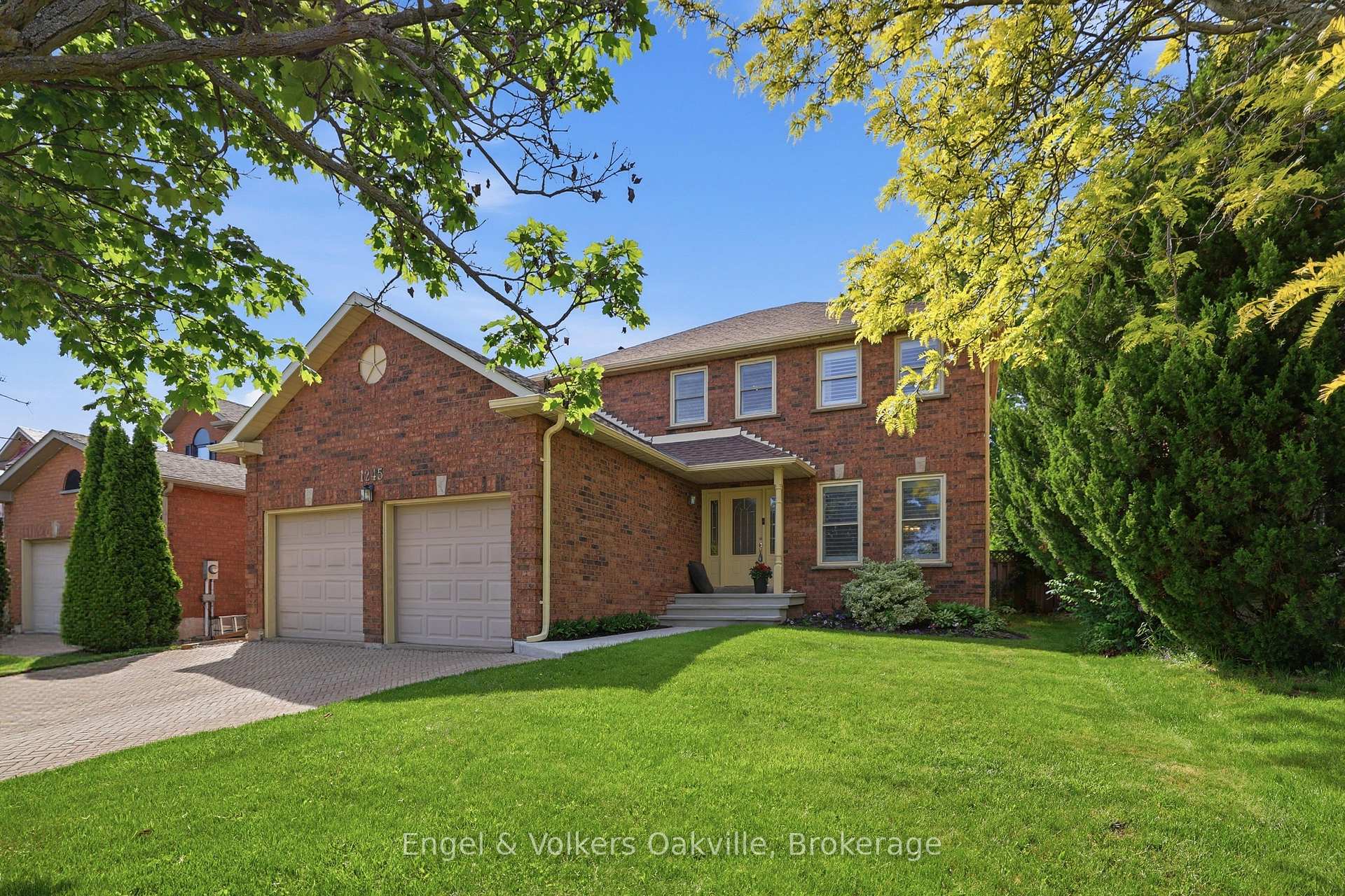 1245 Creekside Drive, Oakville, ON, exterior