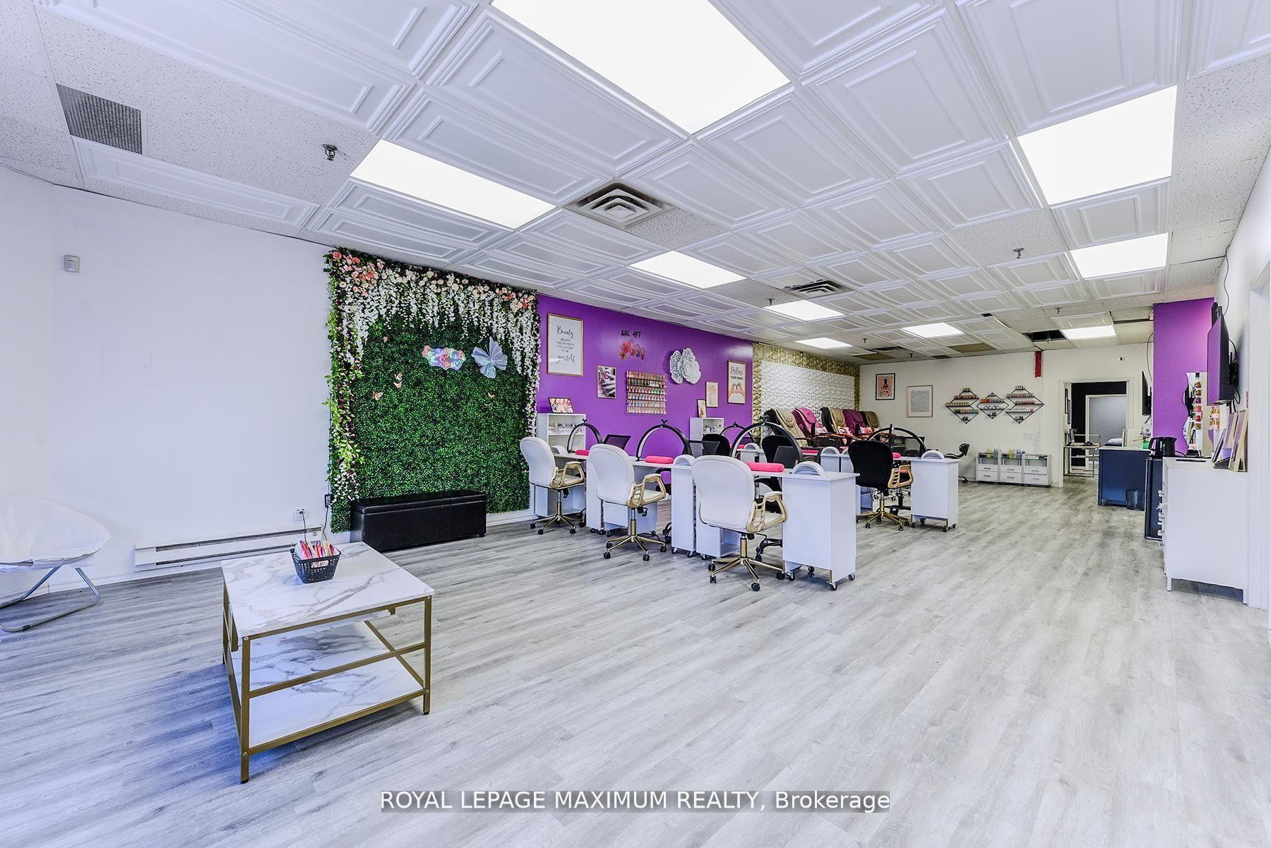 C10 - 4220 Steeles Avenue W, Vaughan, ON, exterior