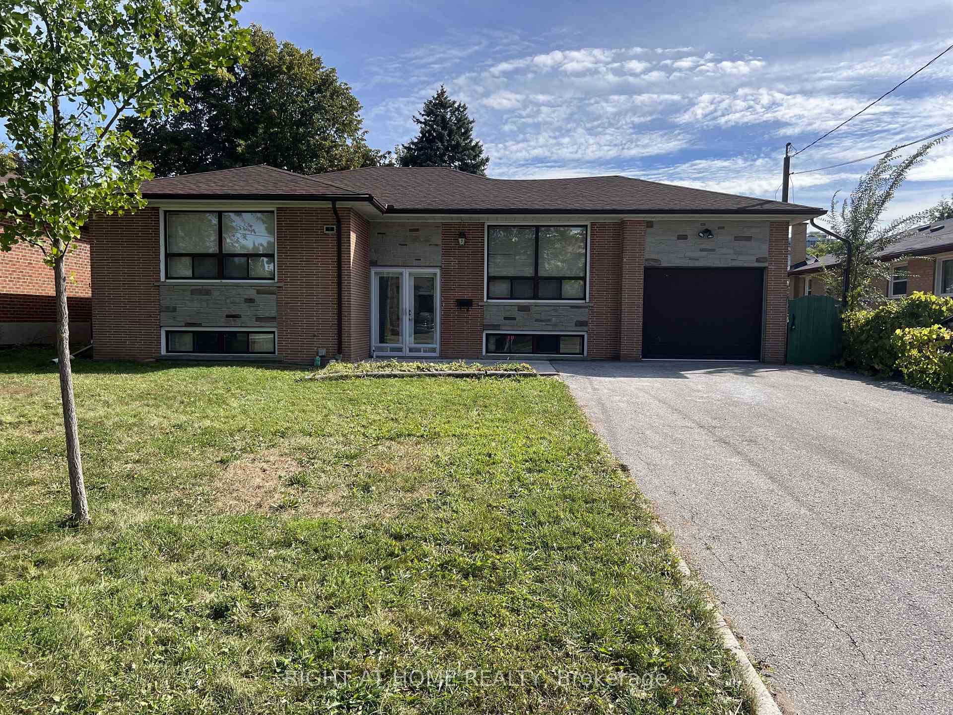 Main Floor - 9 Dewlane Drive, Toronto C07, ON, exterior