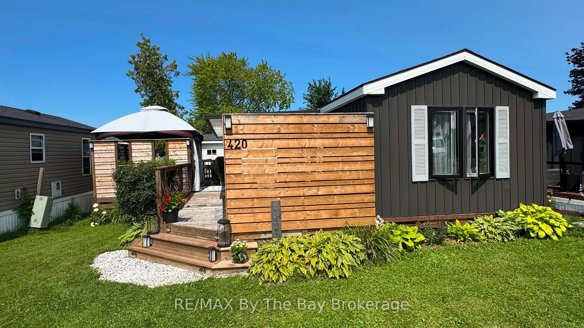 420 - 225 Platten Boulevard, Scugog, ON, exterior