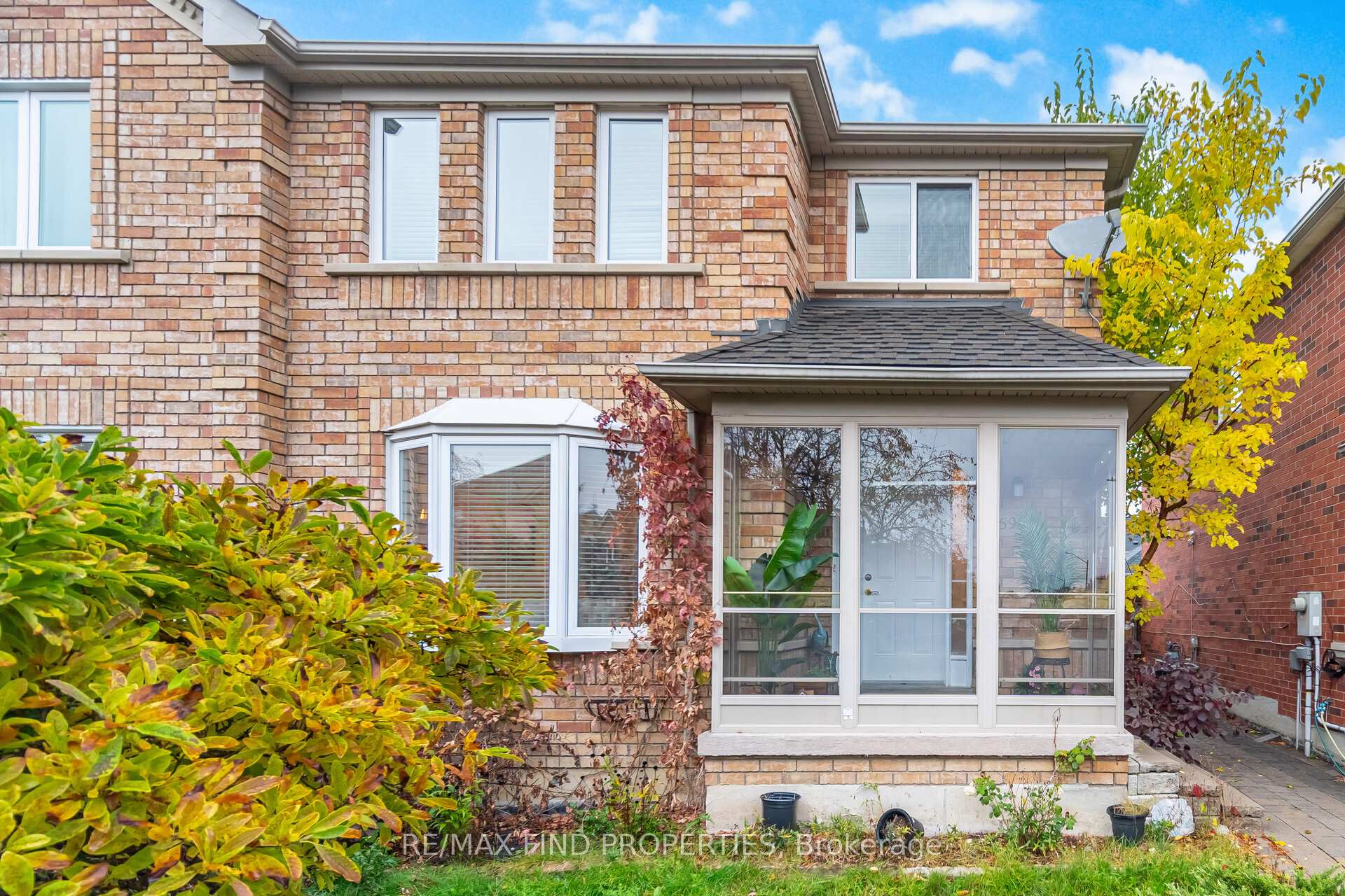 5903 Shelford Terrace, Mississauga, ON, exterior