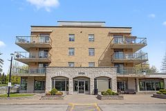 312 - 2506 Rutherford Road, Vaughan, ON, exterior