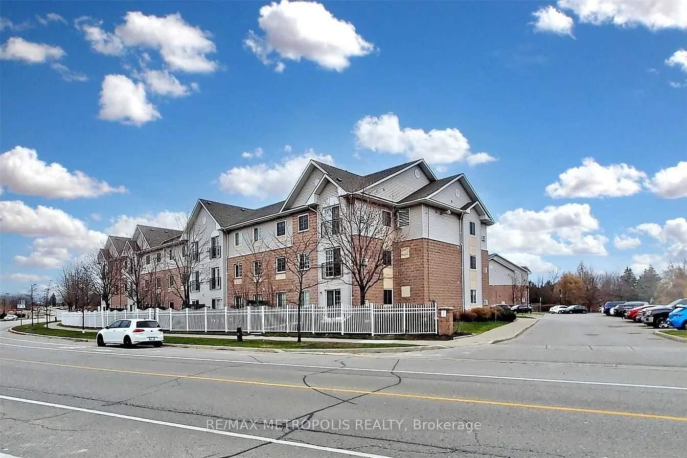 304 - 91 Aspen Springs Drive, Clarington, ON, exterior