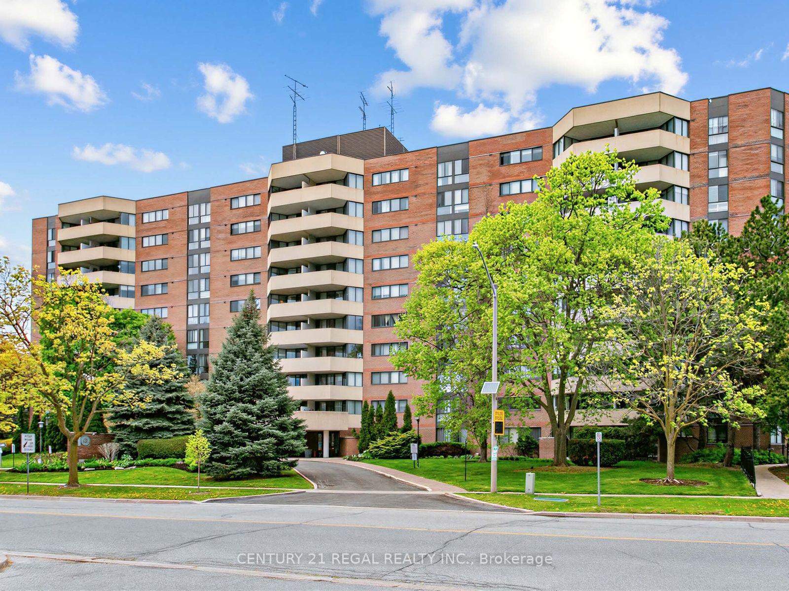 803 - 40 Baif Boulevard, Richmond Hill, ON, exterior