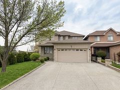 2 PINERIDGE Drive, Hamilton, ON, exterior