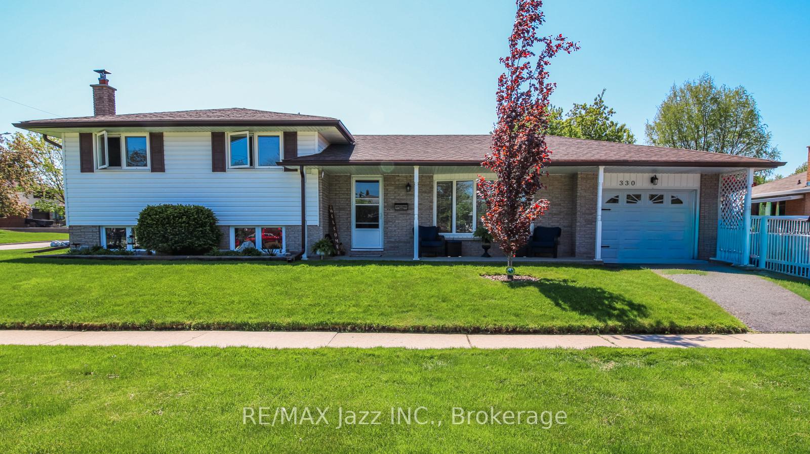 330 Nipigon Street, Oshawa, ON, exterior