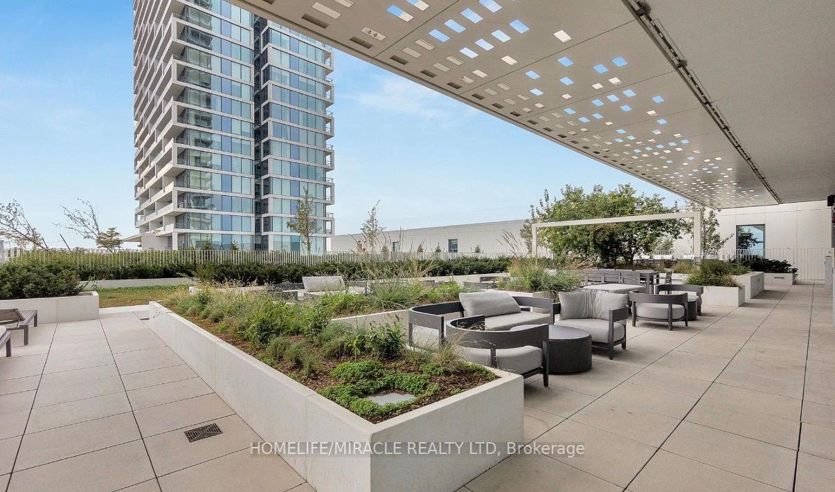 4107 - 950 Portage Parkway, Vaughan, ON, exterior