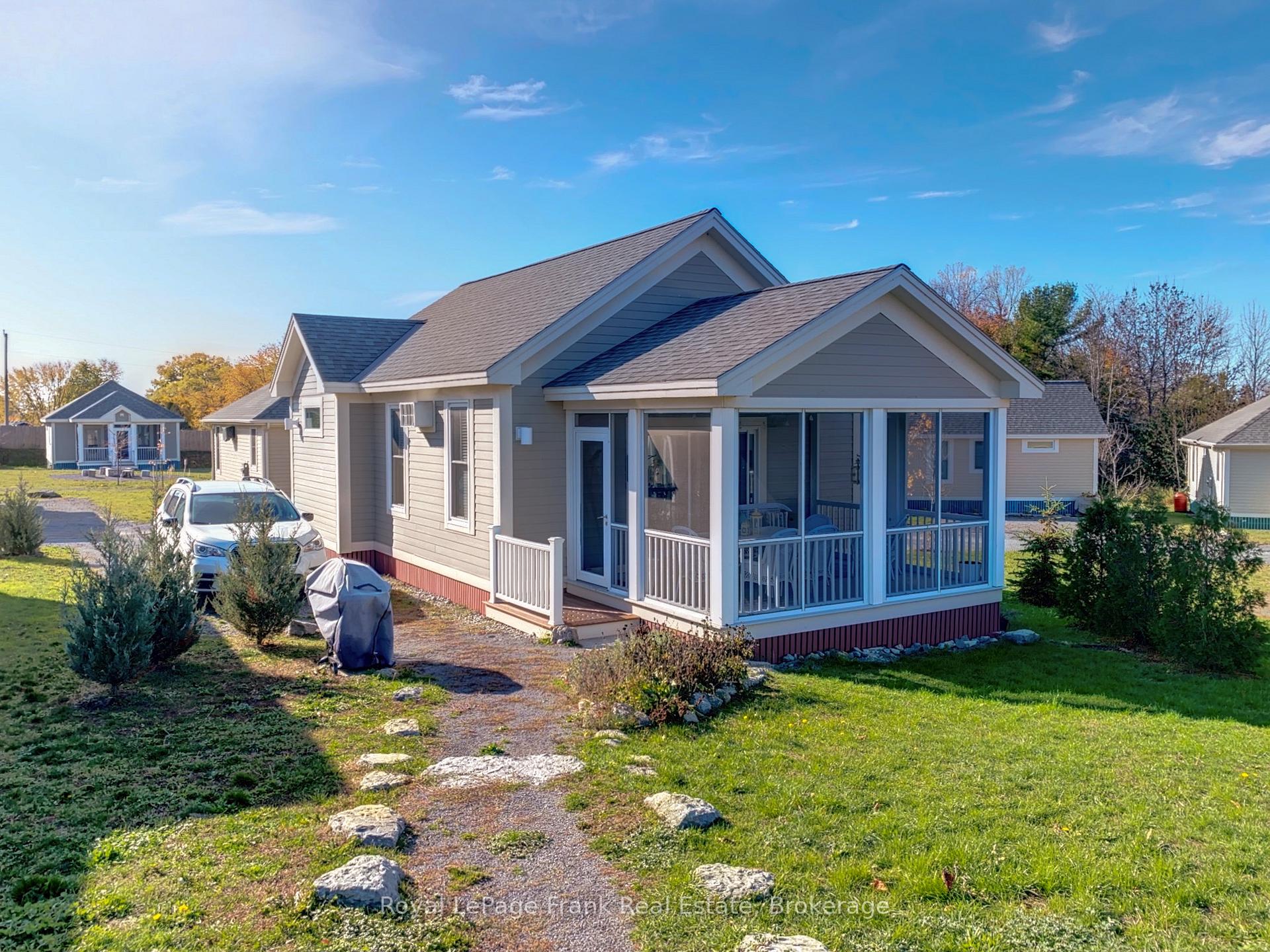 98 - 20 Butternut Lane, Prince Edward County, ON, exterior