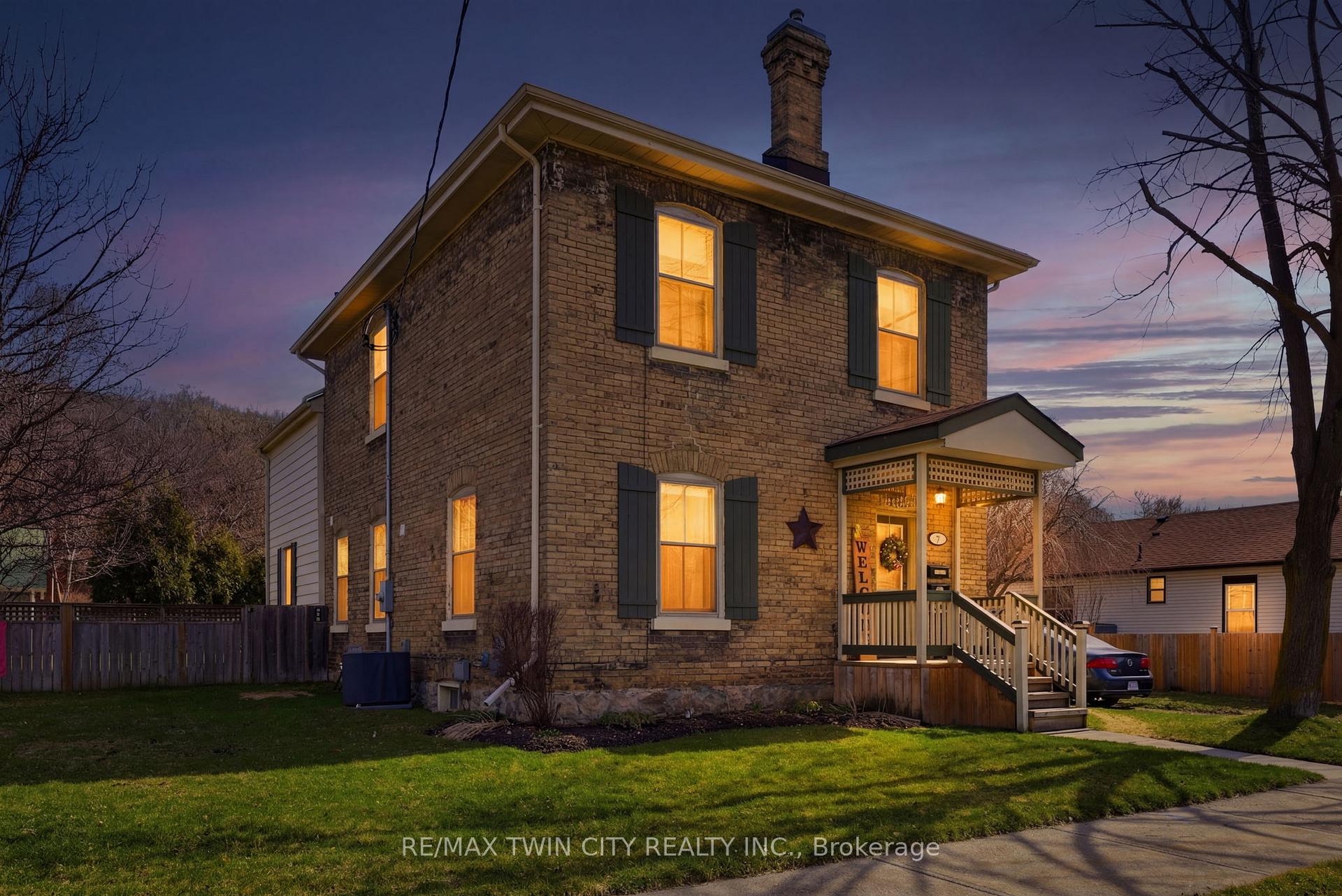 9 Willow Street, Brant, ON, exterior