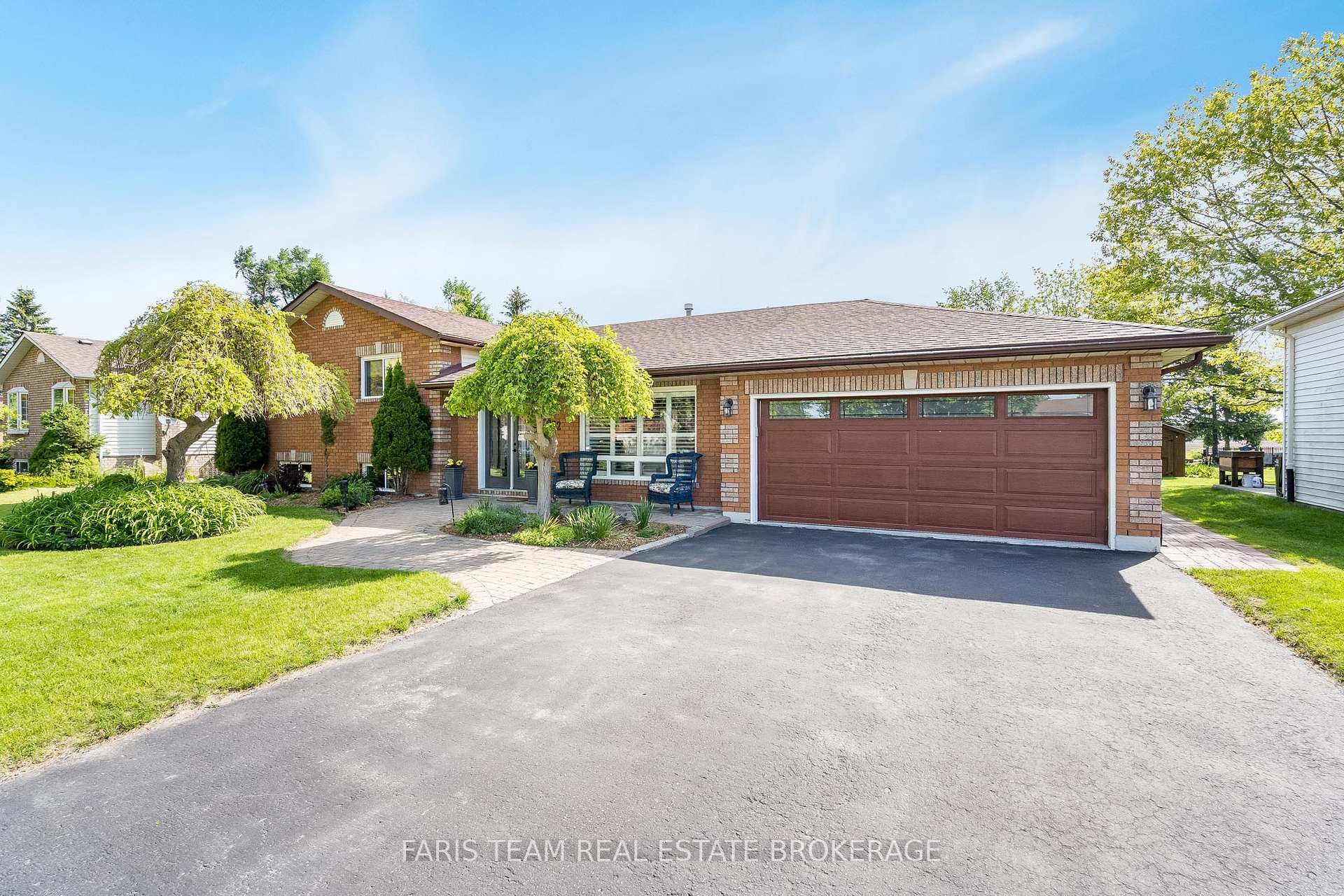 2032 Chantler Street, Innisfil, ON, exterior