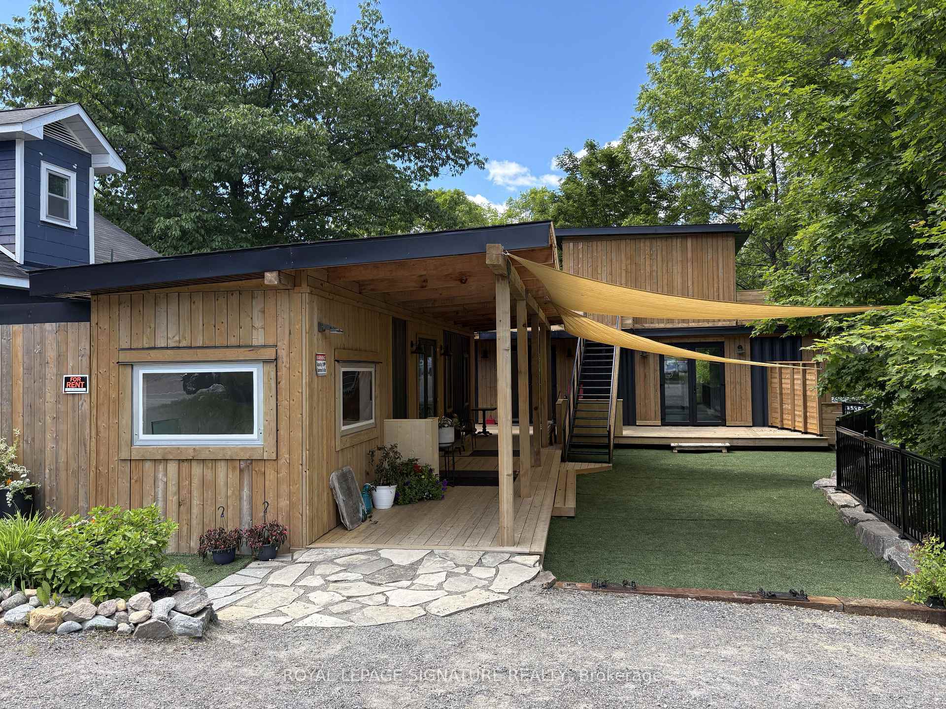 75 Joseph Street, Muskoka Lakes, ON, exterior