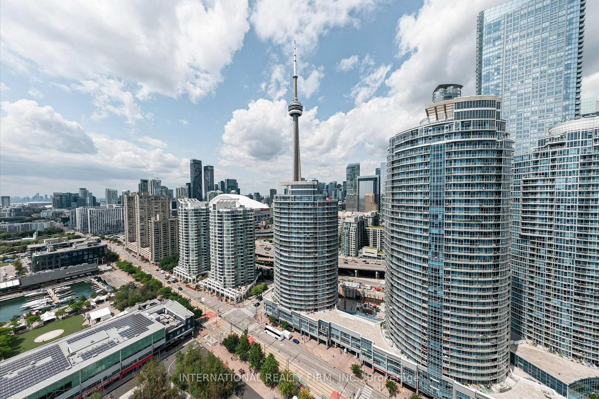 Ph4 - 218 Queens Quay N/A W, Toronto C01, ON, exterior
