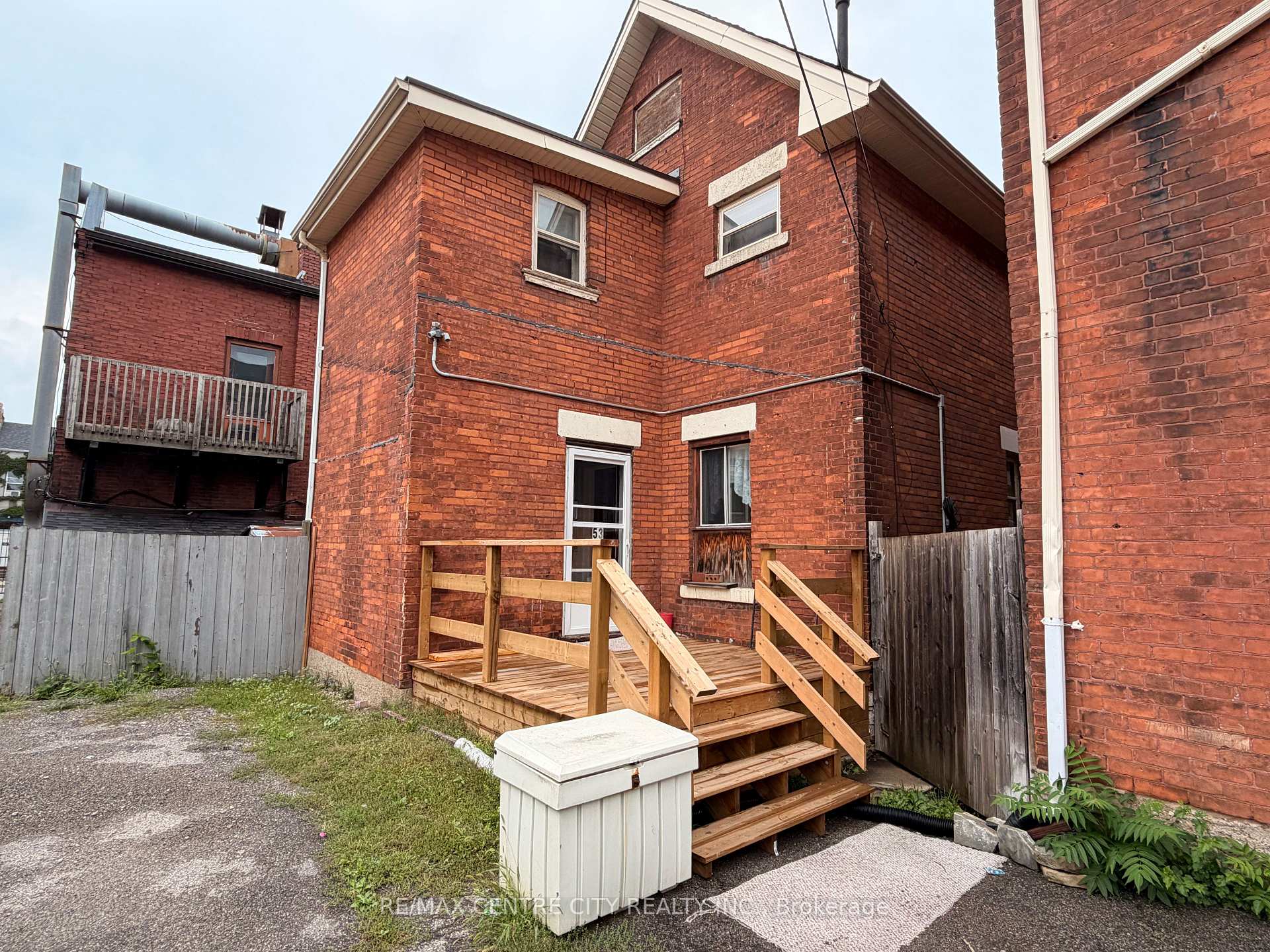 53 Chatham Street, Brantford, ON, exterior