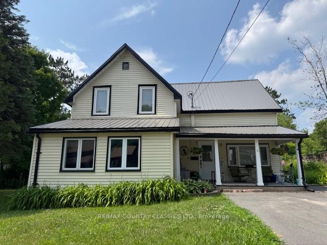 12 Hastings Street S, Bancroft, ON, exterior