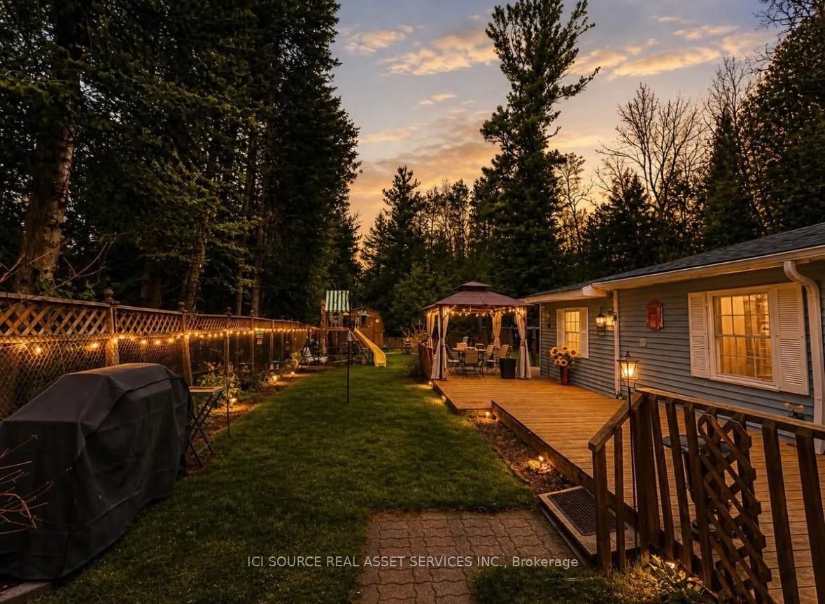 126 Pinecrest Avenue, Wasaga Beach, ON, exterior