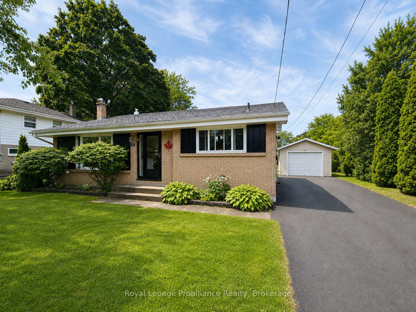 32 Glen Road, Belleville, ON, exterior