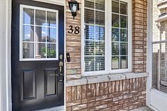 38 Coleluke Lane, Markham, ON, exterior