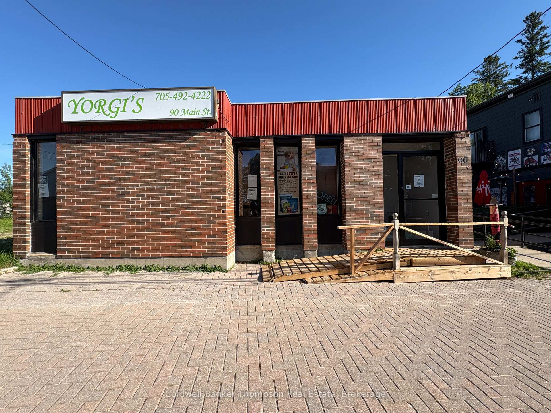 90 Main Street, Sundridge, ON, exterior