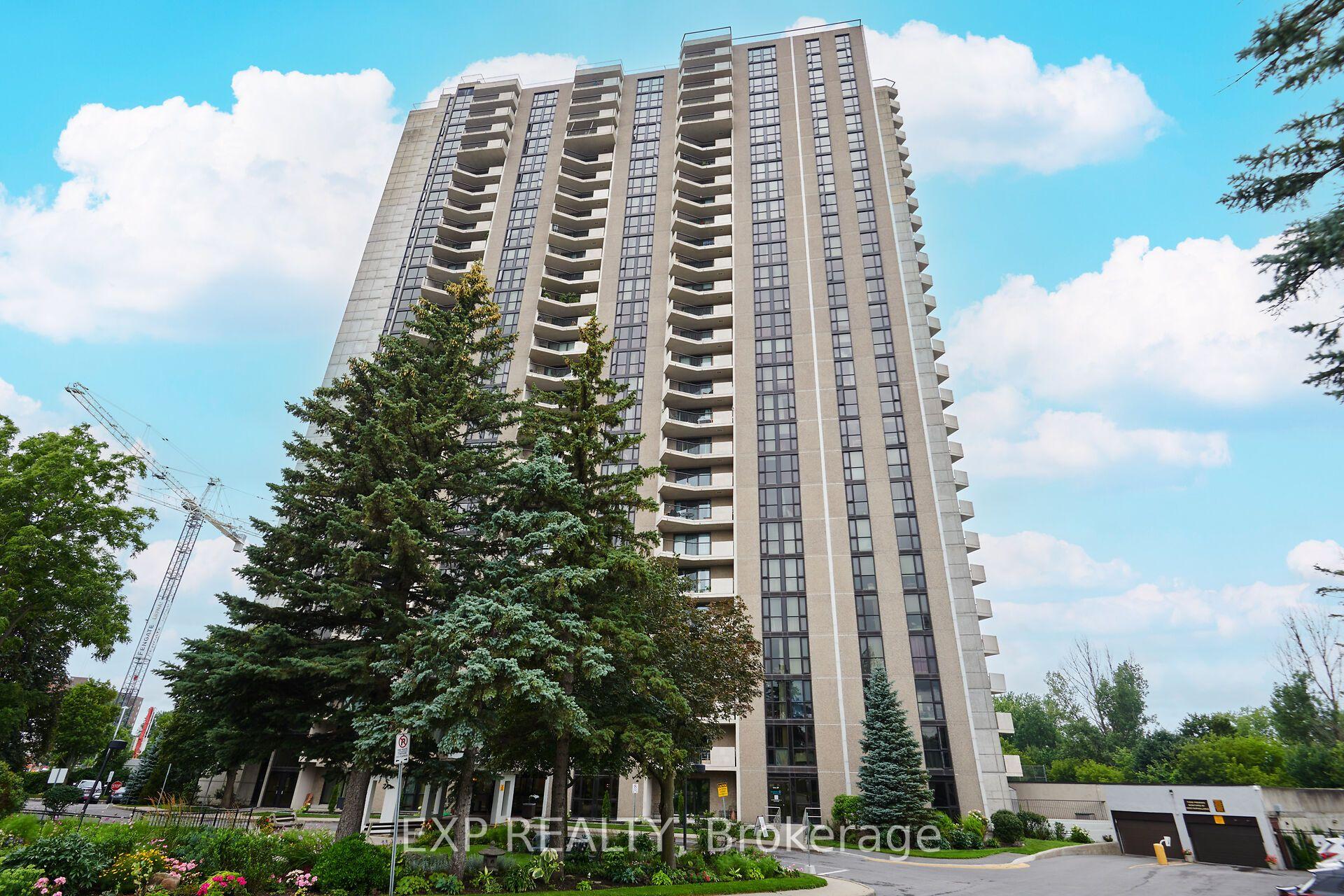 704 - 1025 Richmond Road, Woodroffe, ON, exterior