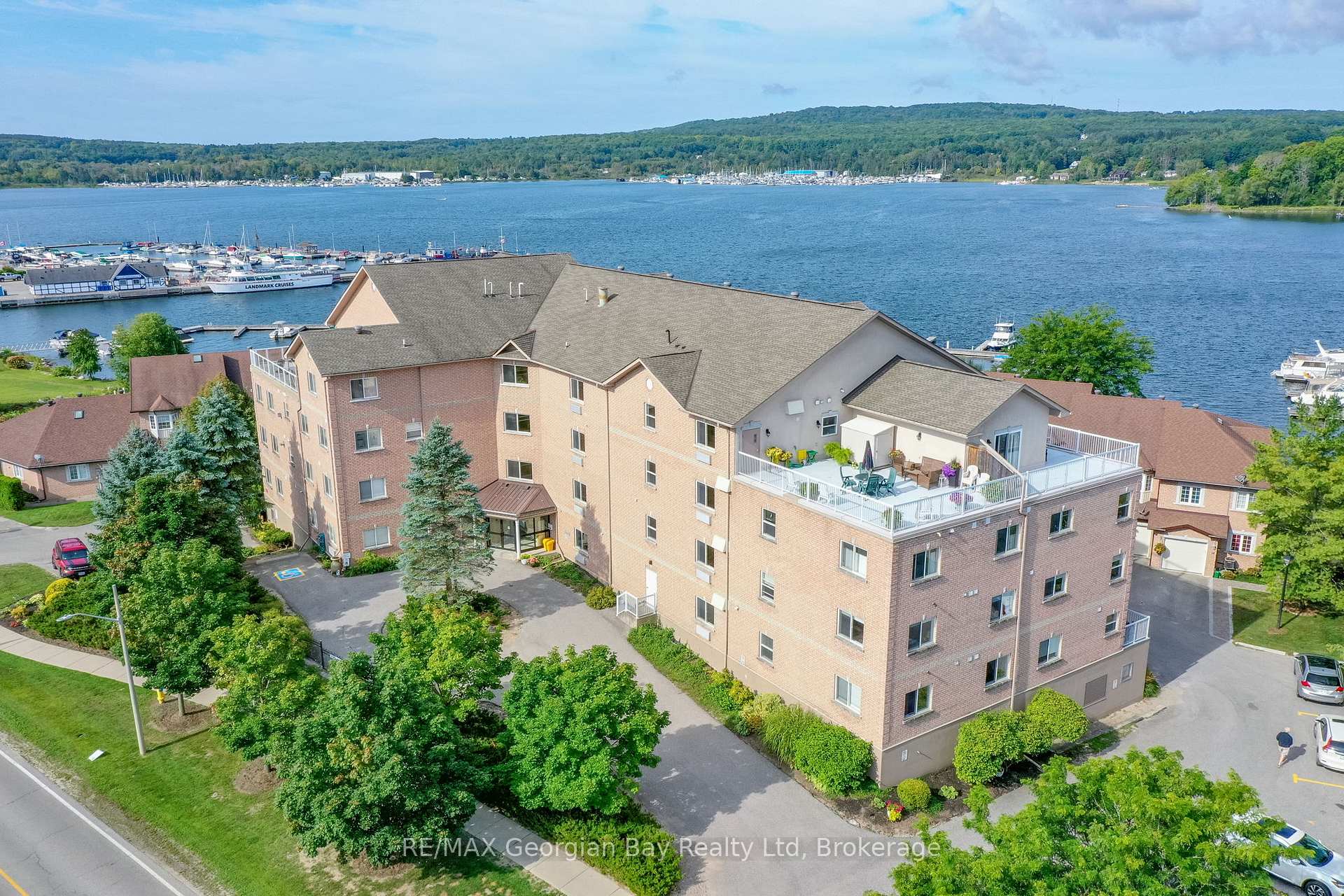 307 - 4 Beck Boulevard, Penetanguishene, ON, exterior