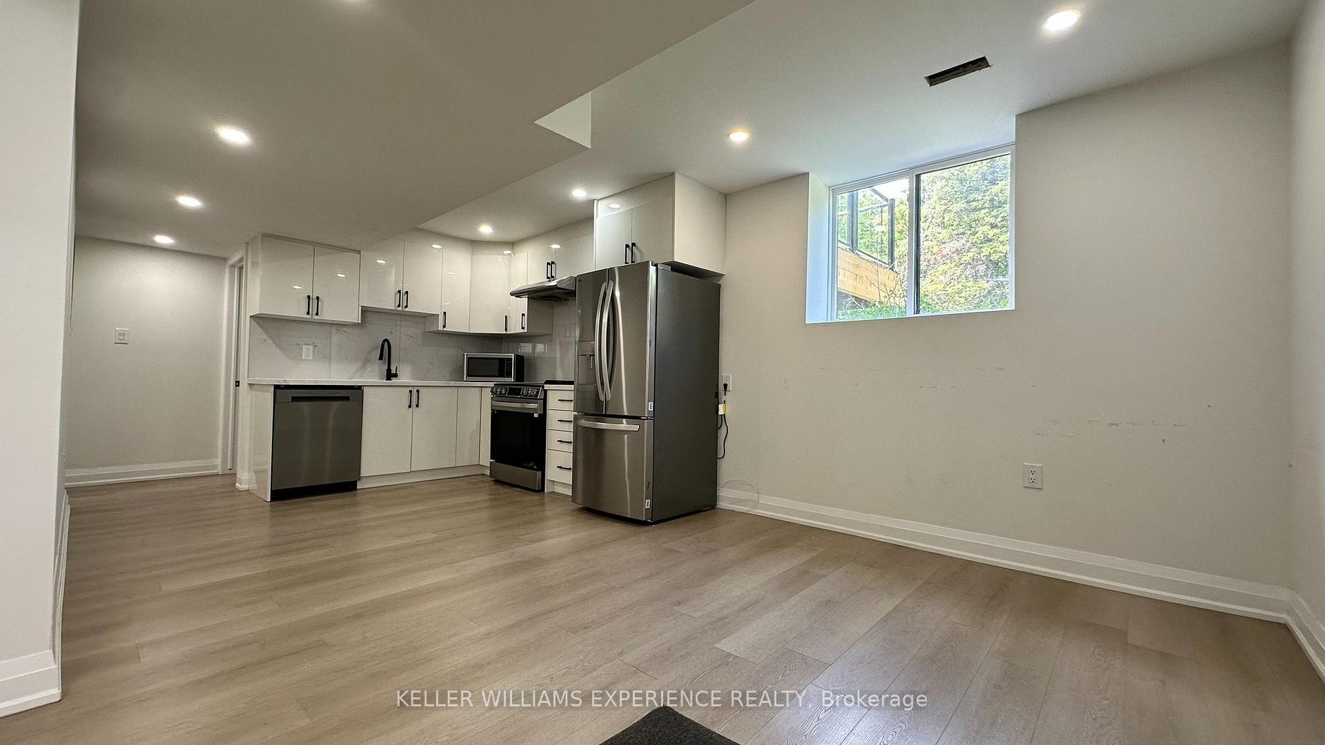 106 Sebastian Street, Blue Mountains, ON, exterior