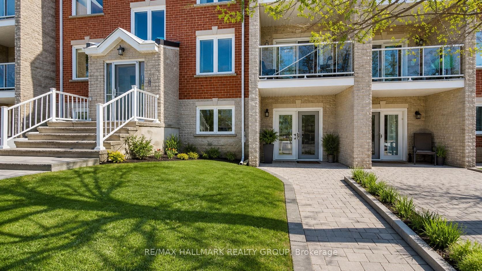 1102 - 237 Oak Street W, Gananoque, ON, exterior