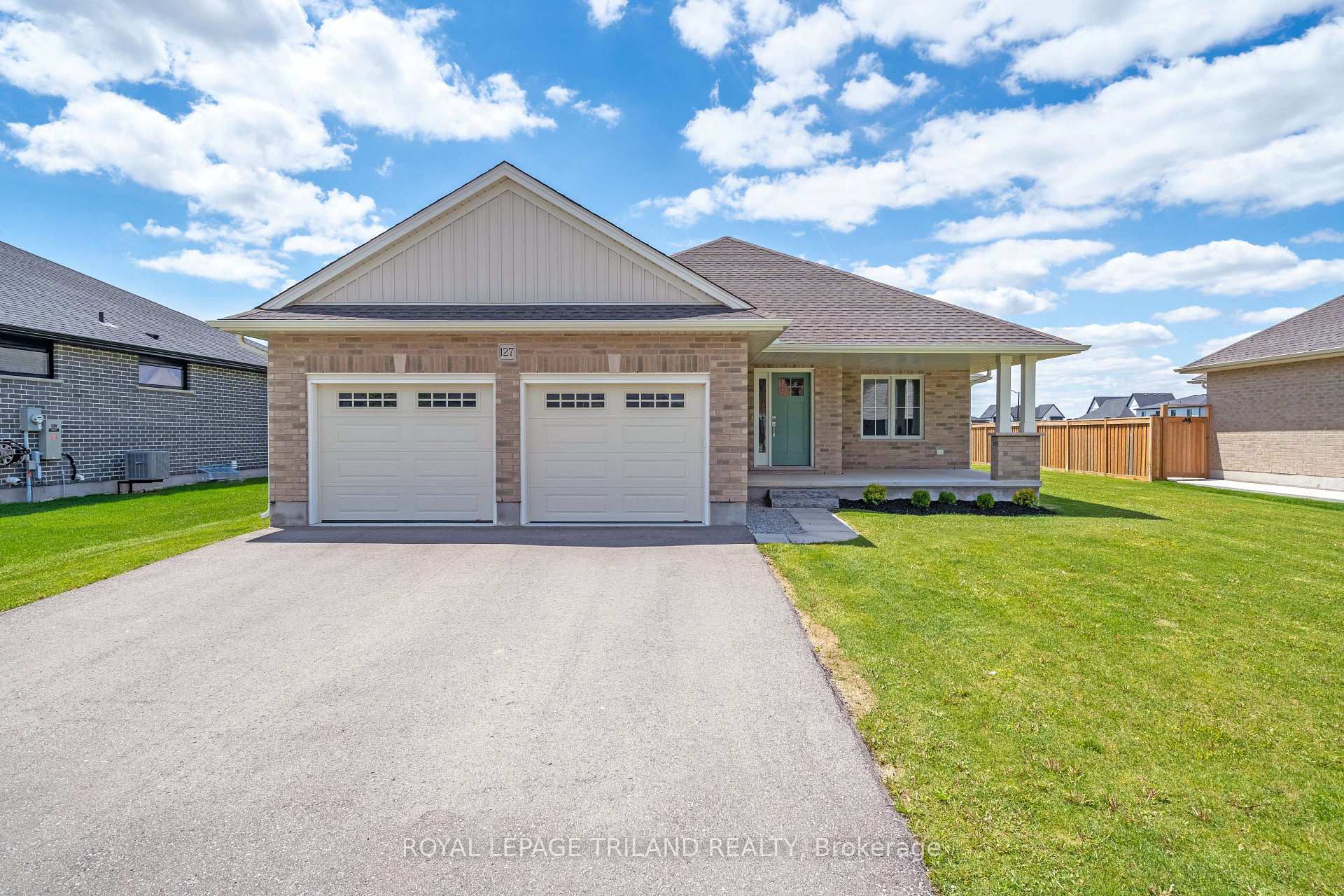 127 Lila Street, Dutton/Dunwich, ON, exterior