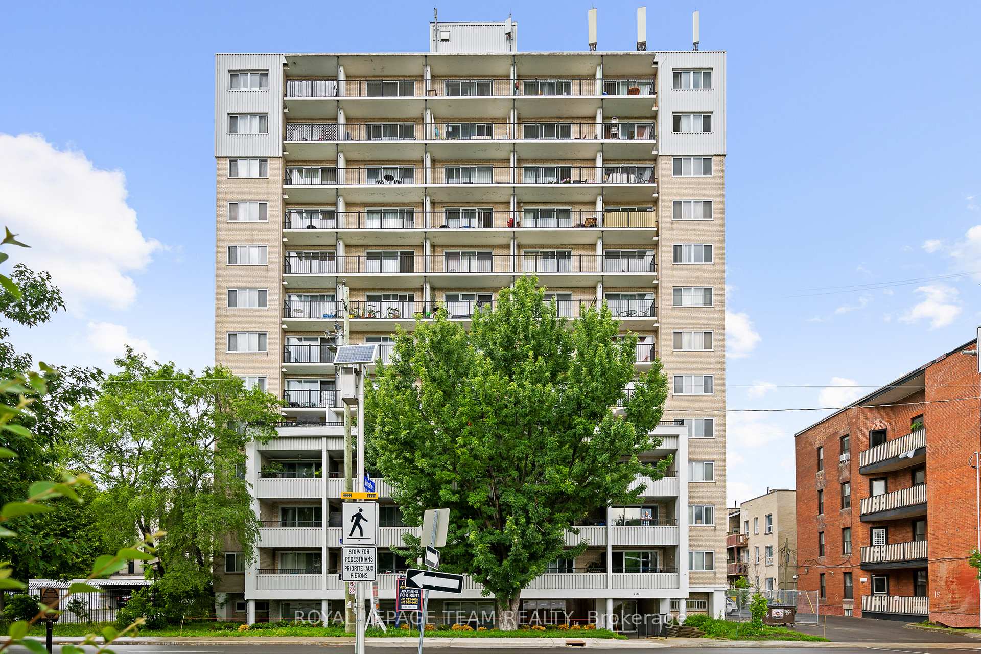 201 Mcleod Street, Ottawa Centre, ON, exterior