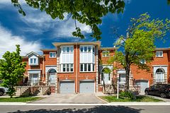 35 - 80 McCallum Drive, Richmond Hill, ON, exterior