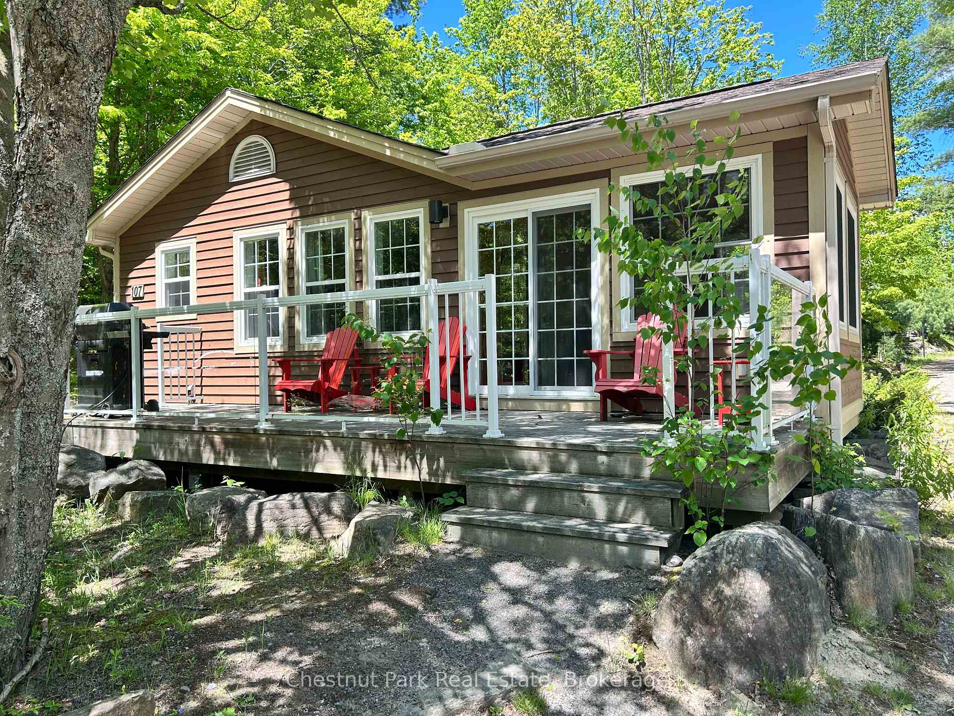 106-7 - 1052 RAT BAY Road, Lake of Bays, ON, exterior