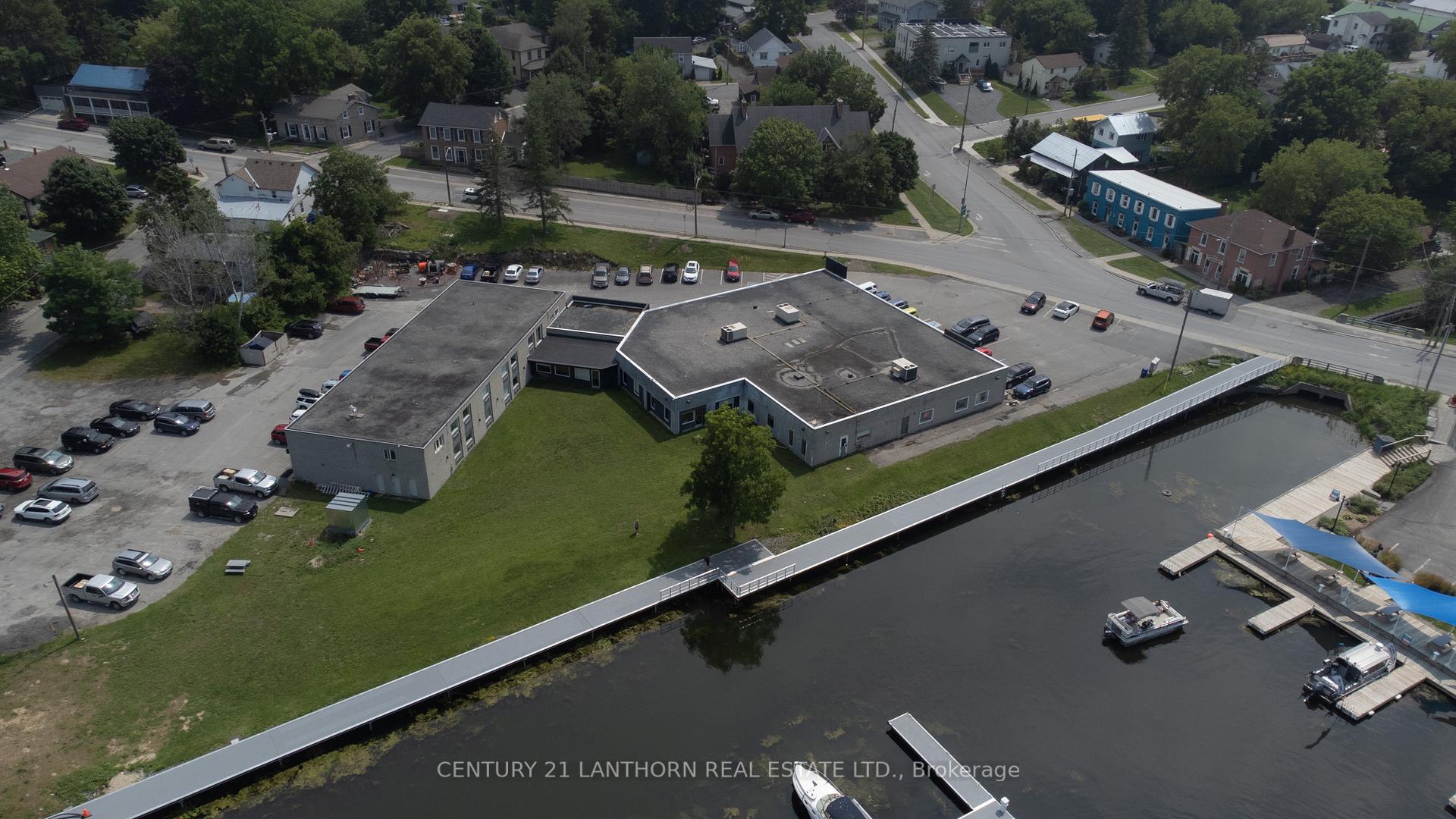 215 - 35 Bridge Street, Prince Edward County, ON, exterior