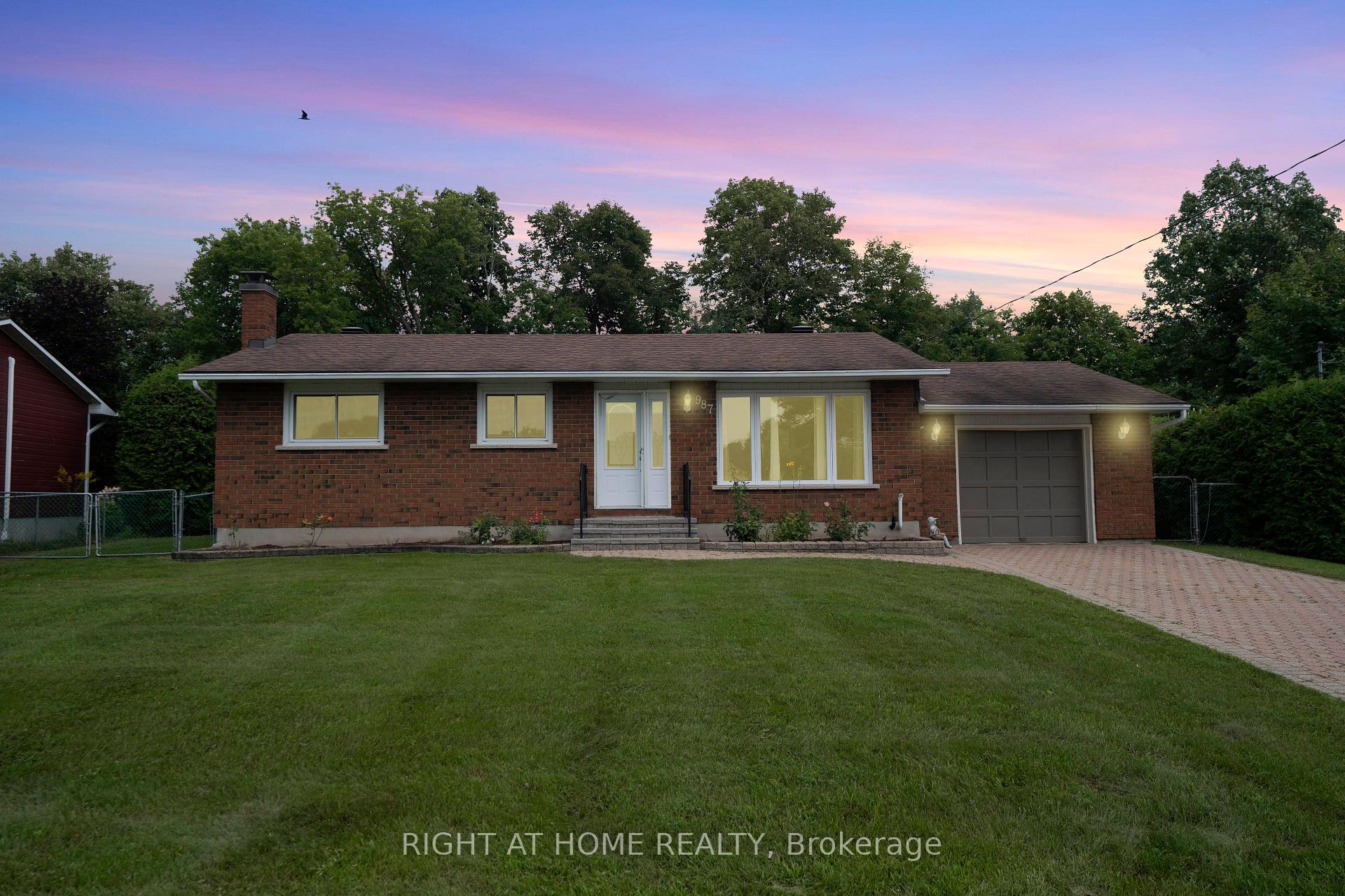 987 St Jacques Street, Clarence-Rockland, ON, exterior