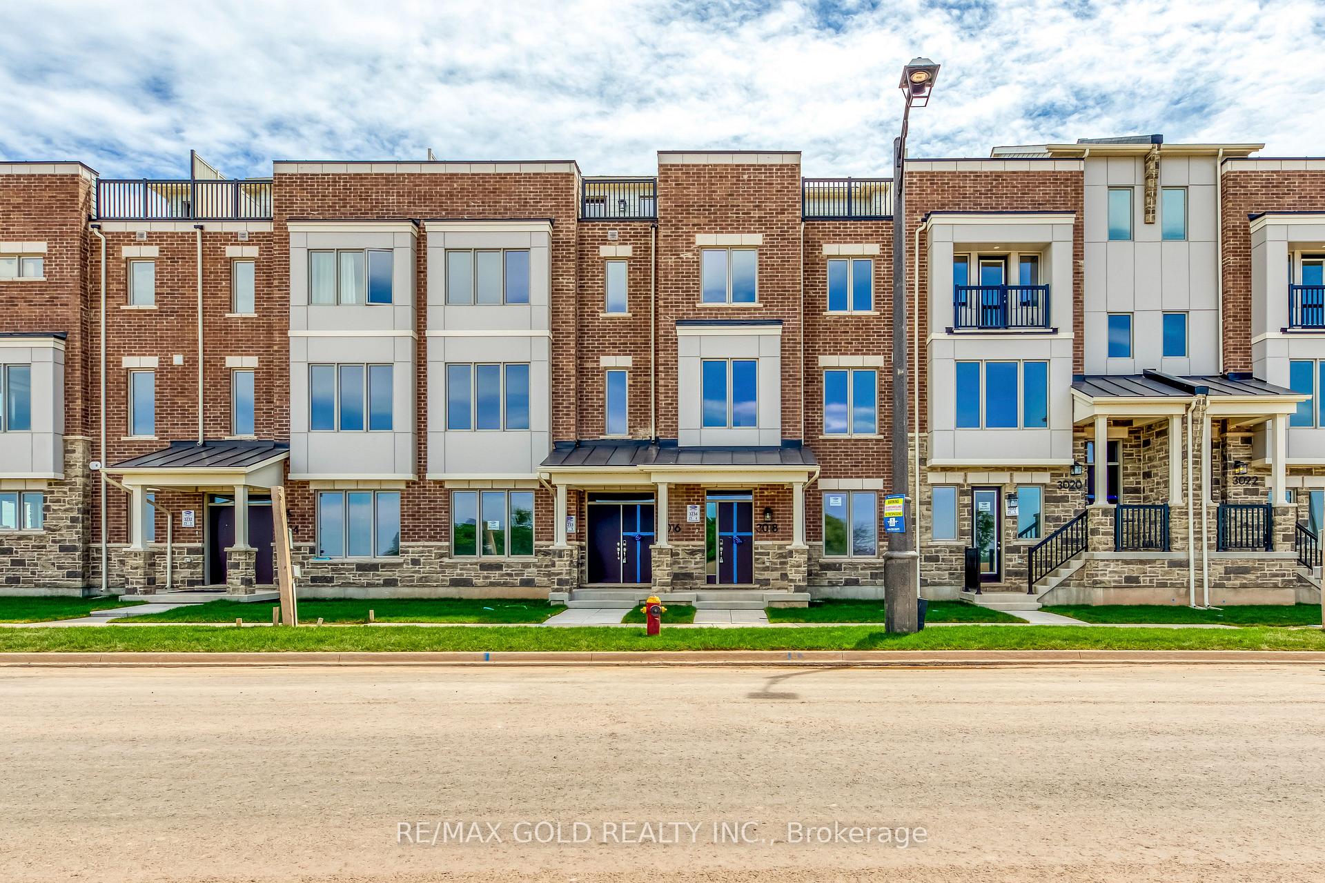 3018 John McKay Boulevard S, Oakville, ON, exterior