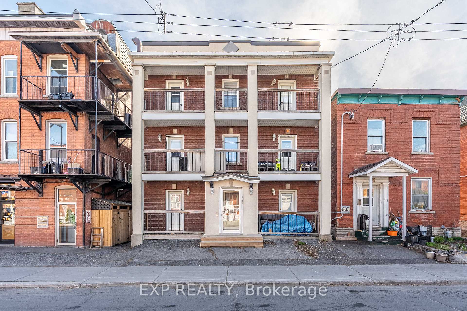 118 Rochester Street, West Centre Town, ON, exterior
