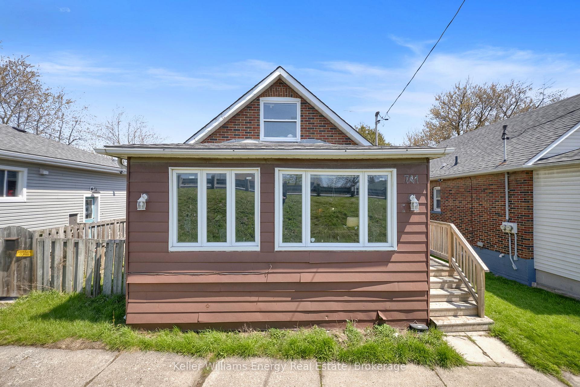 741 Ritson Road S, Oshawa, ON, exterior