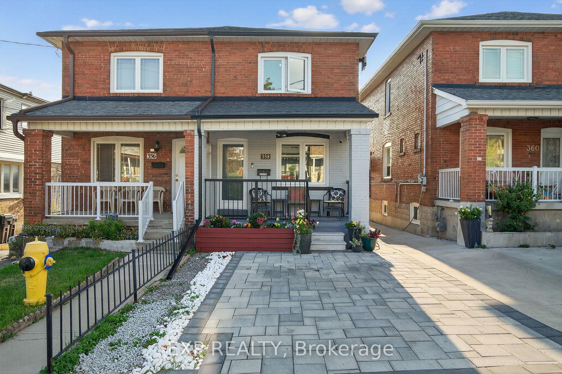 358 McRoberts Avenue, Toronto W03, ON, exterior