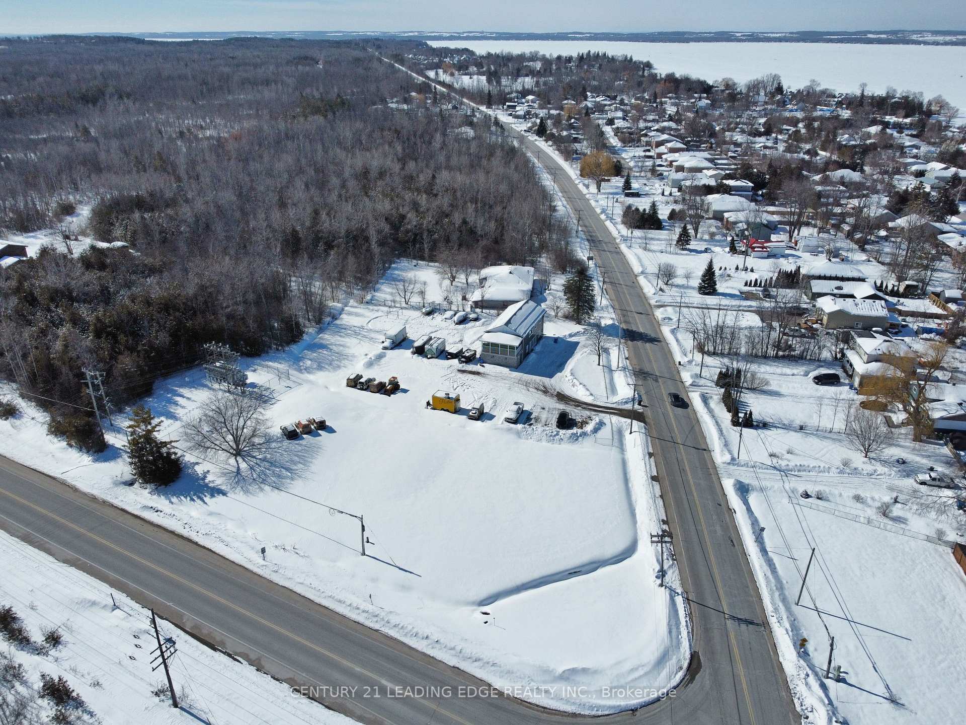 1035 Metro Road N, Georgina, ON, exterior