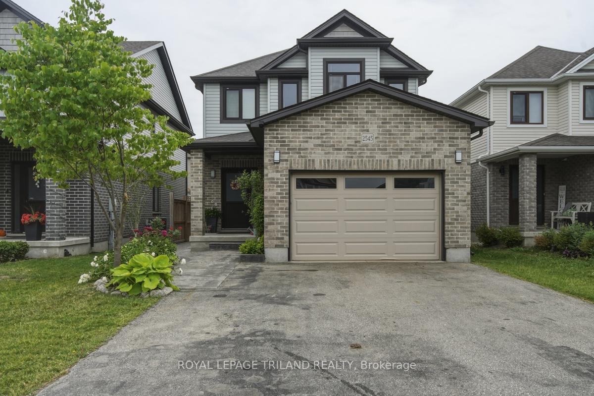 2545 Asima Drive, London South, ON, exterior