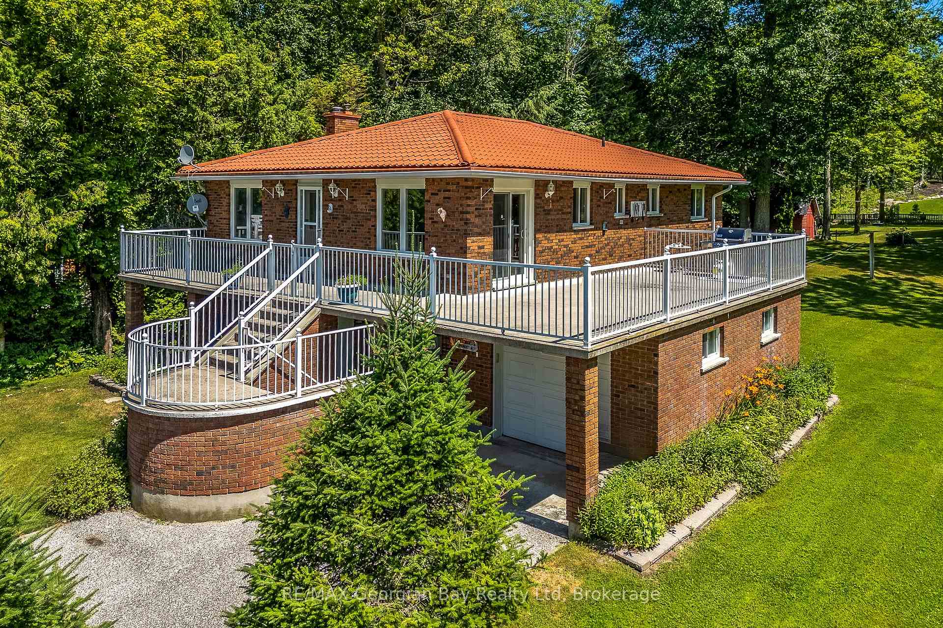 25 Albert Avenue, Tiny, ON, exterior