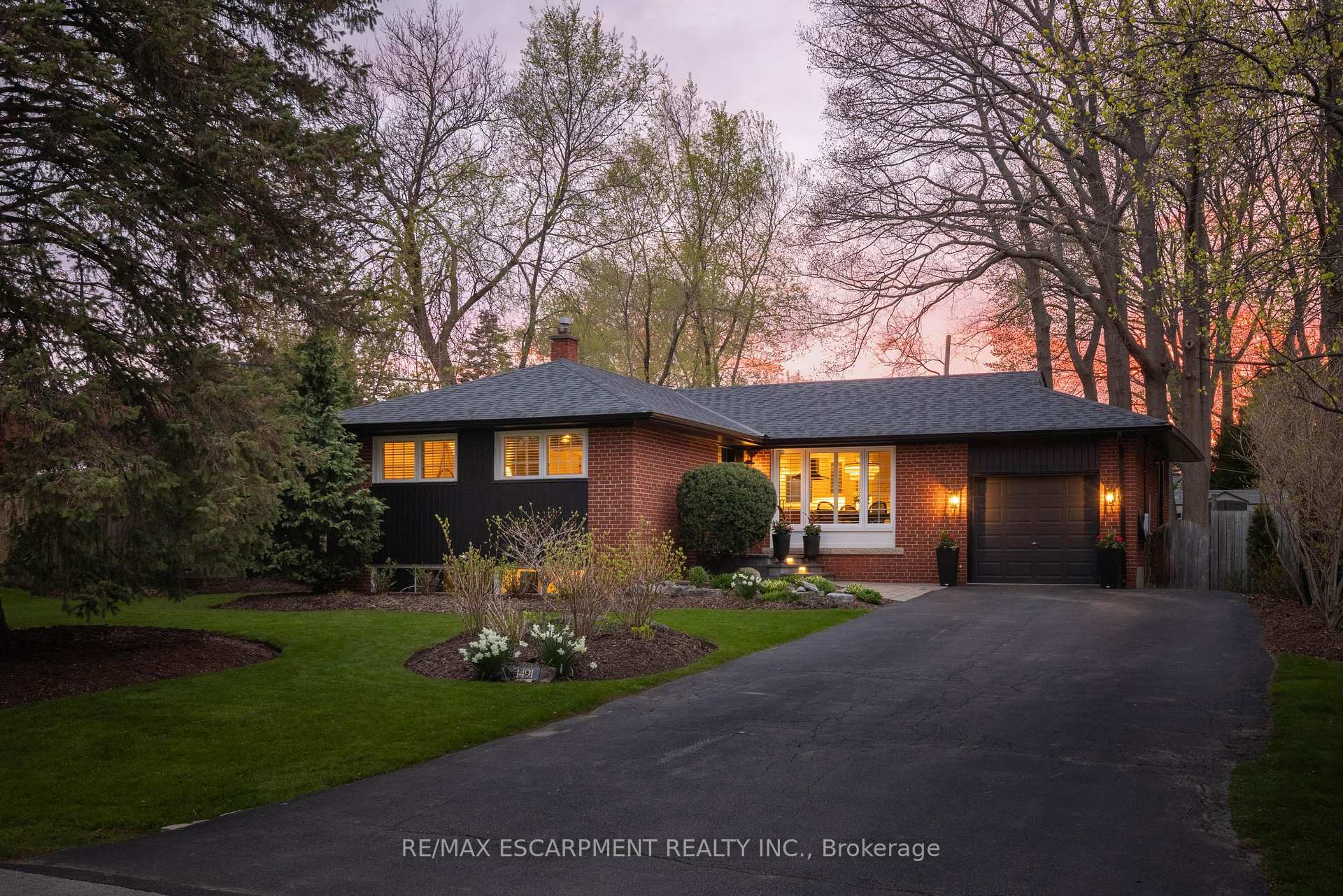 1491 Trenton Road, Oakville, ON, exterior