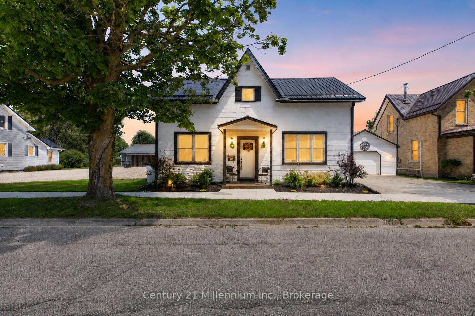 544 Louisa Street, West Grey, ON, exterior
