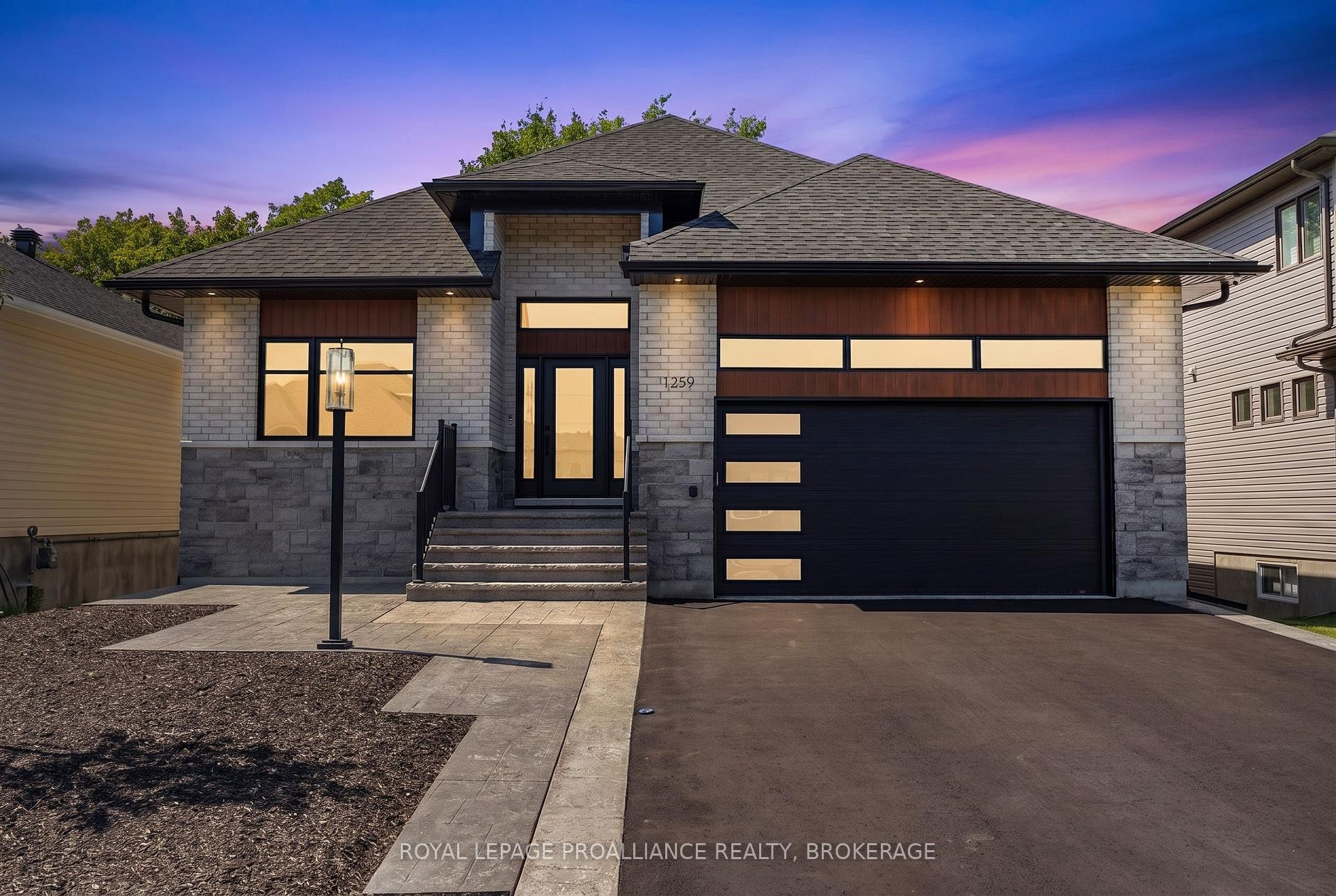 1259 Carfa Crescent, Kingston, ON, exterior