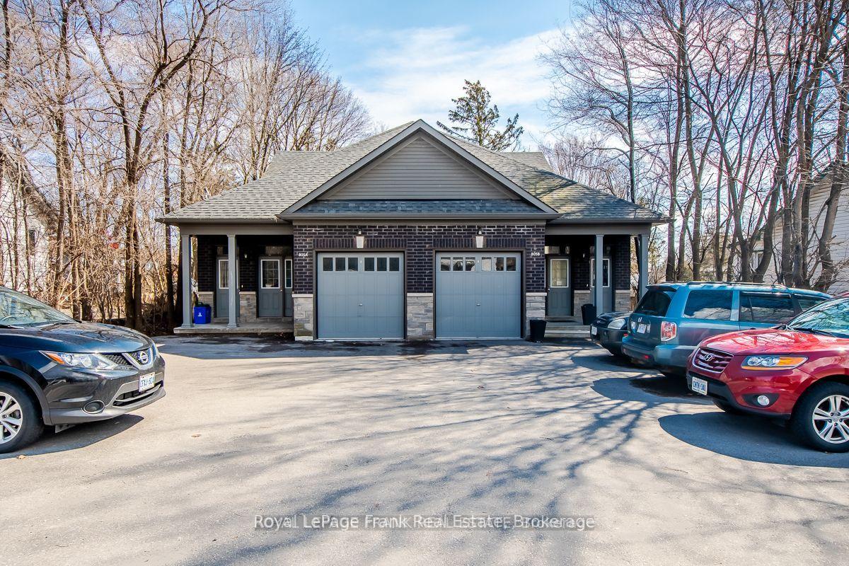 LOWER - 805B Dundas Street, Whitby, ON, exterior