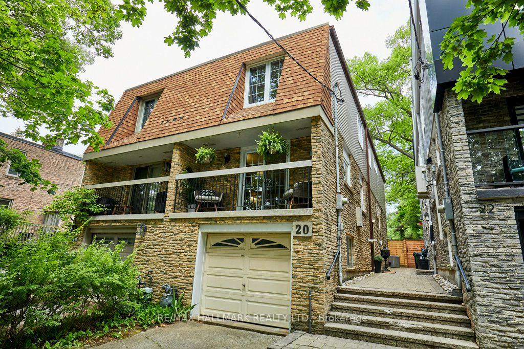 20 Pine Avenue, Toronto E02, ON, exterior