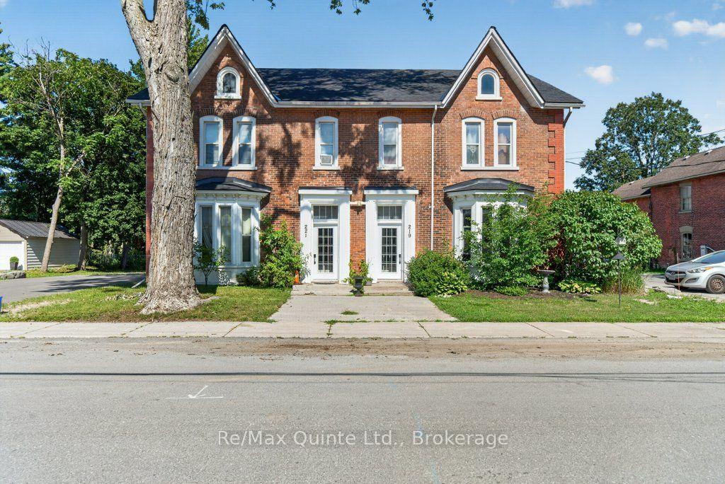 221 Albert Street, Belleville, ON, exterior