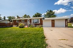 796 Maple Drive, Selwyn, ON, exterior