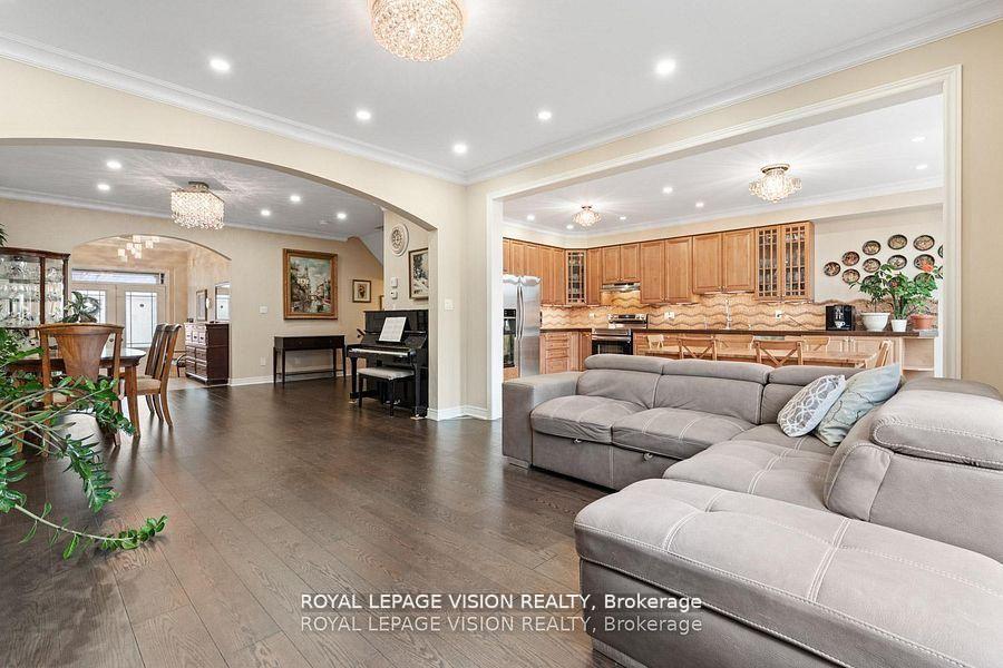 41 Treetops Boulevard, New Tecumseth, ON, exterior