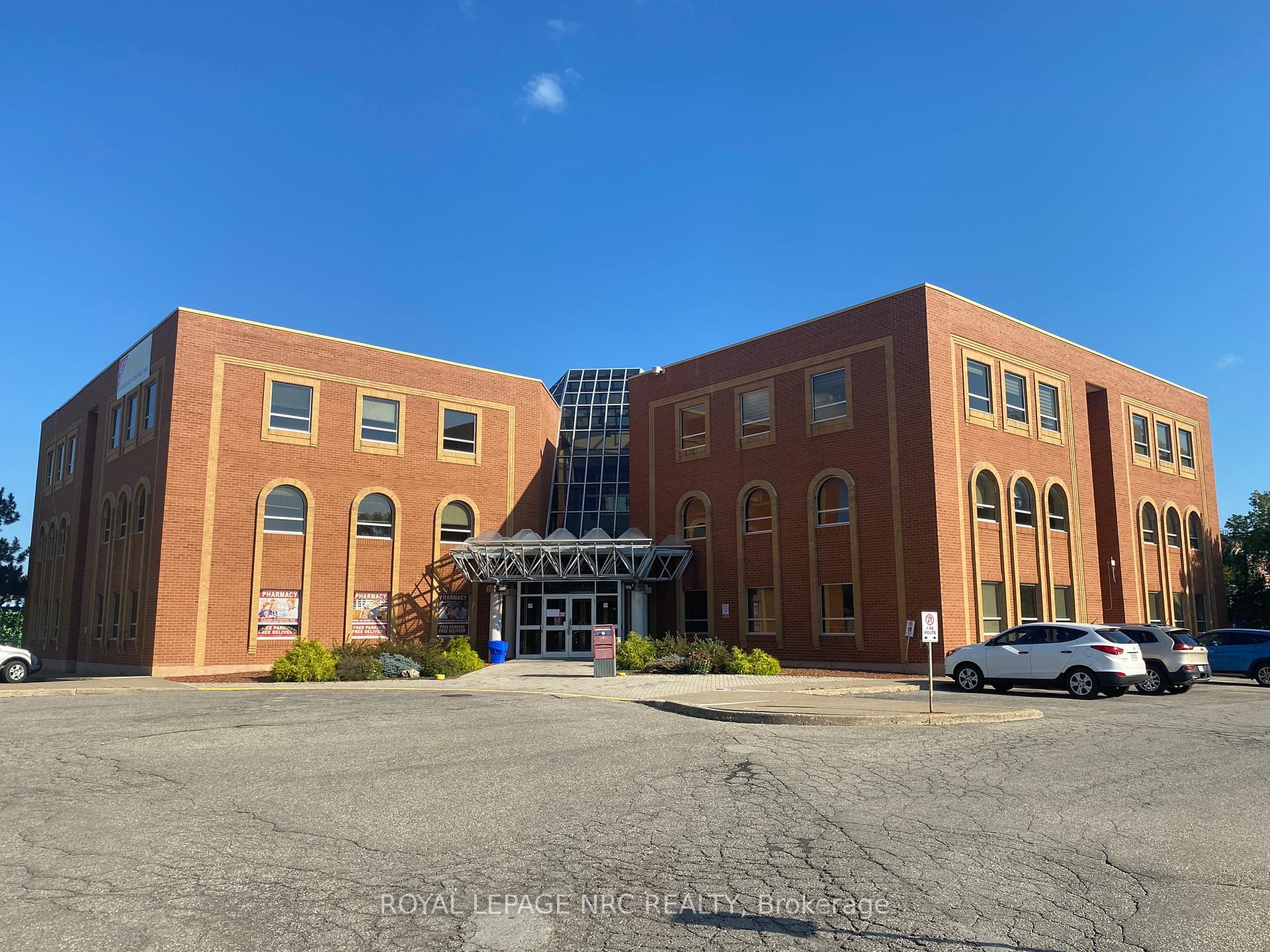 305 - 180 Vine Street S, St. Catharines, ON, exterior